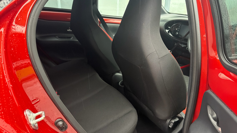 Toyota Aygo X 1.0 VVT-i Edge 5dr Petrol Hatchback